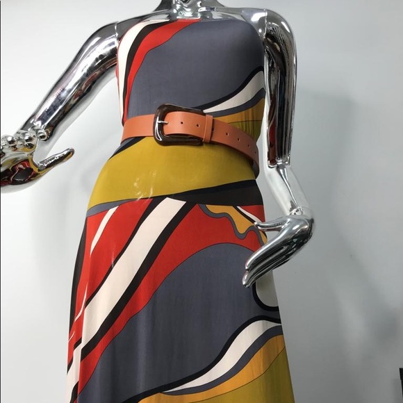 Dress - Picture 3 of 4